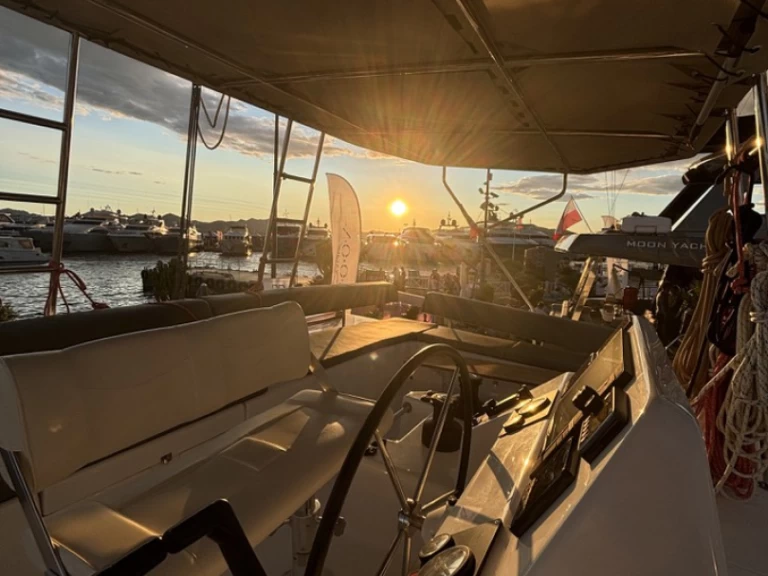 Bareboat Rental Catamaran Dufour with a boat licence