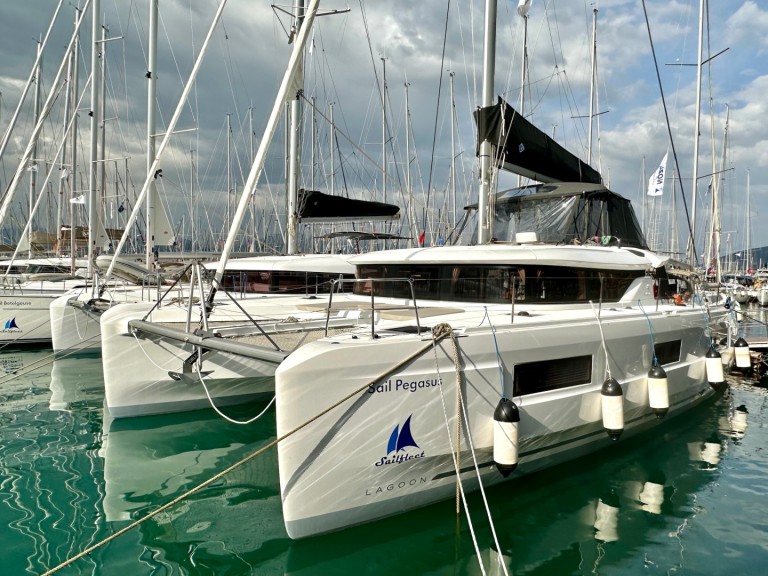 Catamaran for rent Fethiye at the best price