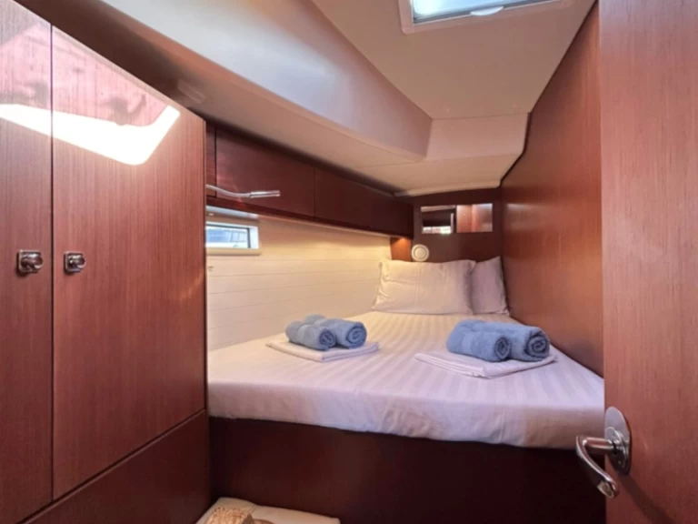 Rent a Bavaria Bavaria Cruiser 46 Style[G] Tourlos