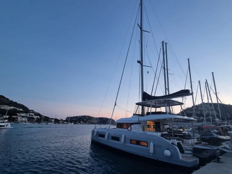 Yacht charter Palma de Mallorca cheap Lagoon 55[G]