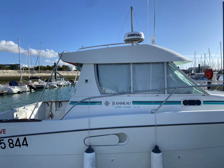 Motorboat rental in La Rochelle - Jeanneau Merry fisher750CR