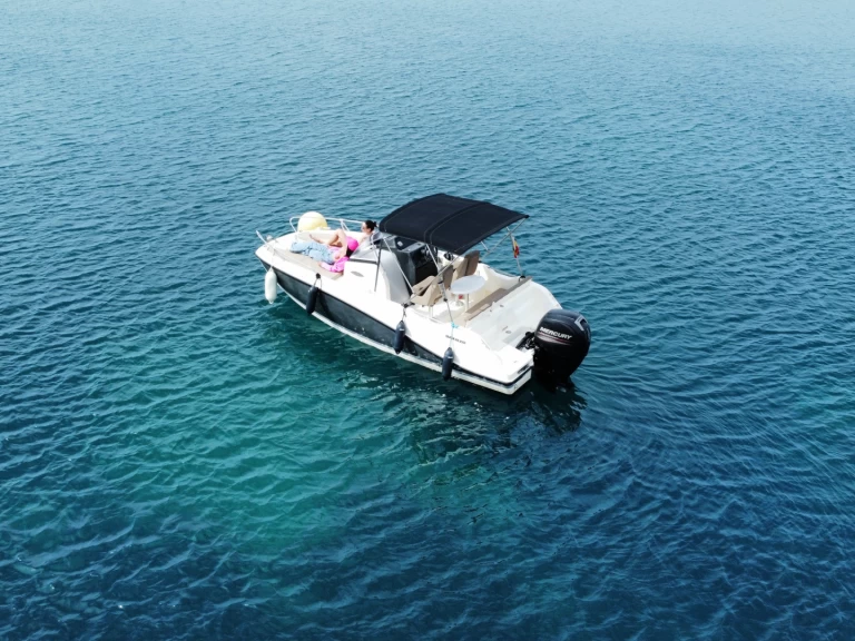 Rent a Quicksilver Activ 605 Sundeck Calp / Calpe
