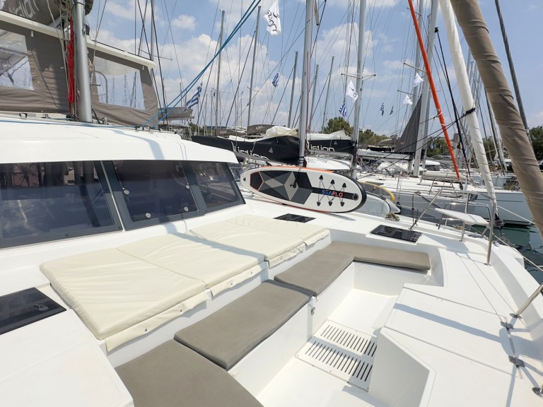 Yacht charter Alimos cheap Bali Catspace Voile
