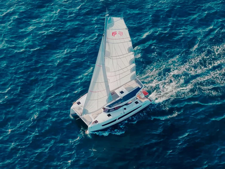 Yacht charter Lávrio cheap Fountaine Pajot FP 41 Quatuor 4