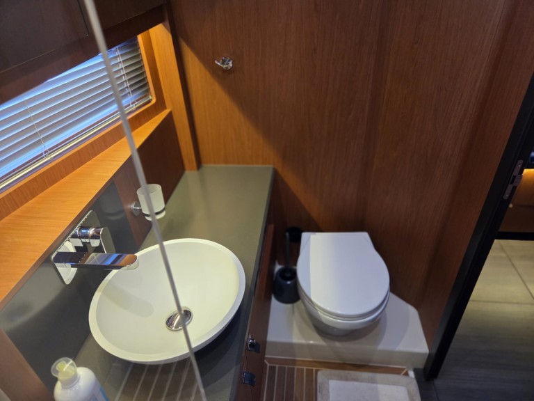 Boat rental Bénéteau Oceanis Yacht 62 in Kaštela on Samboat