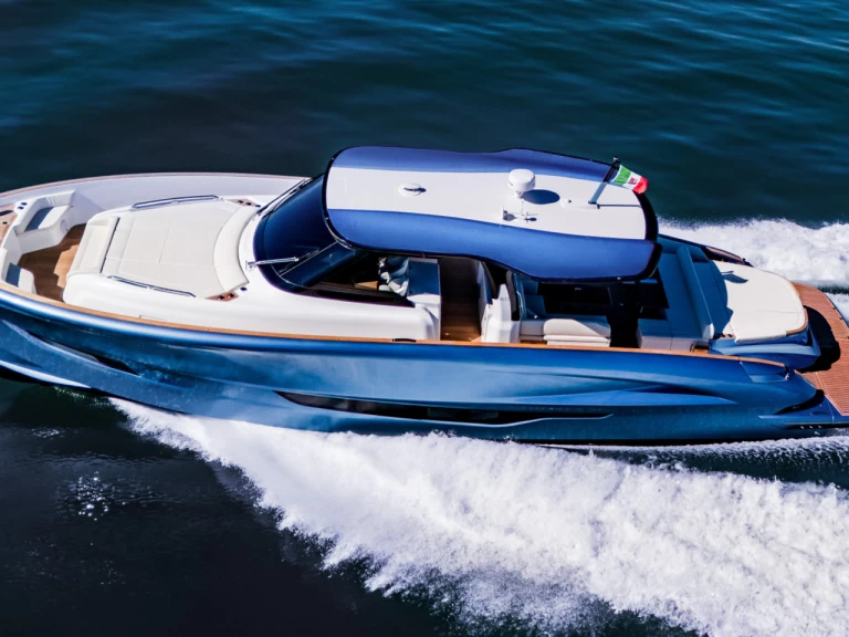 Motorboat for rent France at the best price