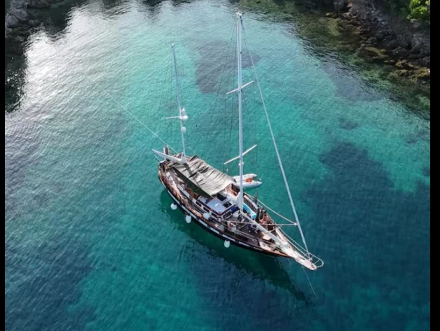 Rent a Formosa 47 Paxi