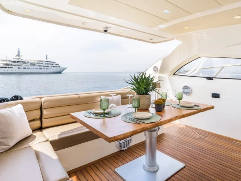 Luxury Yacht rental in Mykonos (City) - Astondoa Astondoa 53 HT