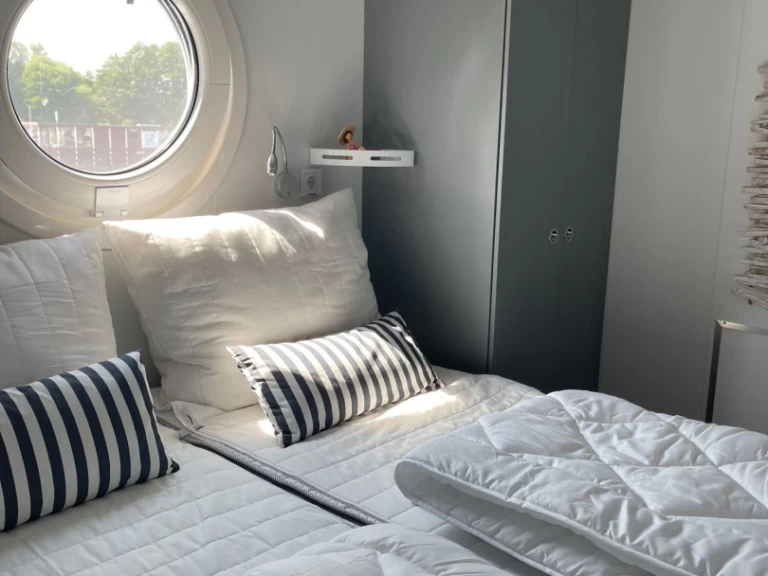 Houseboat rental with or without captain D13 Waren (Müritz)