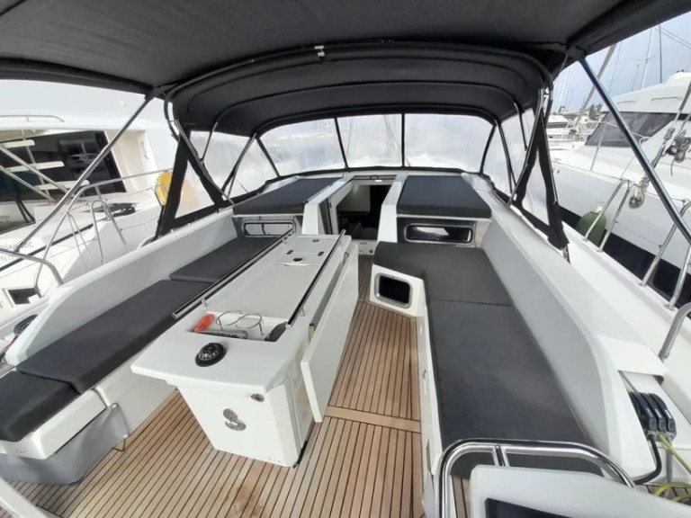 Bareboat Rental Sailboat Bénéteau with a boat licence