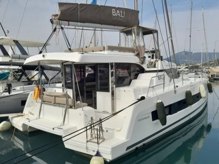 Catamaran for rent Préveza at the best price