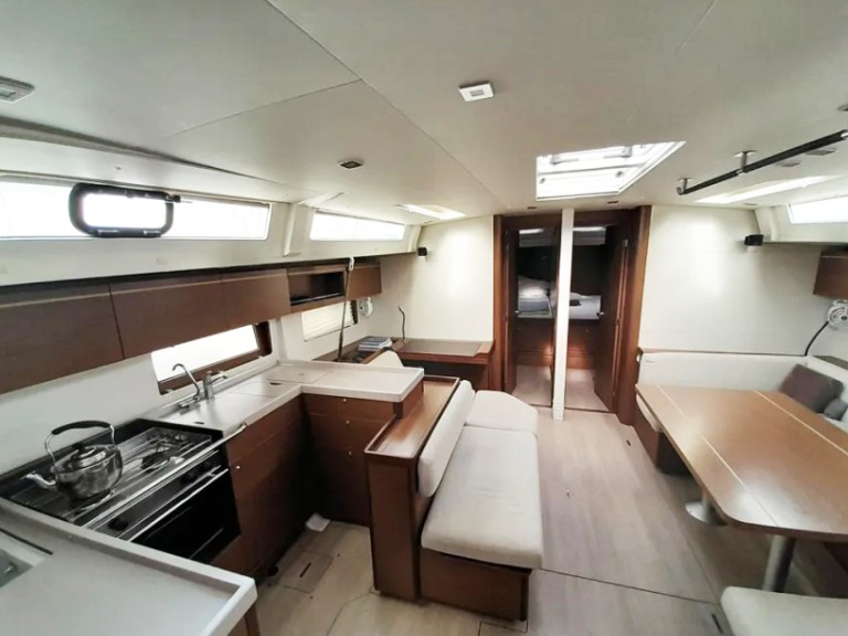 Sailboat rental with or without captain Bénéteau Athens