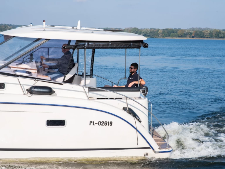 Houseboat rental with or without captain Futura Ogonki