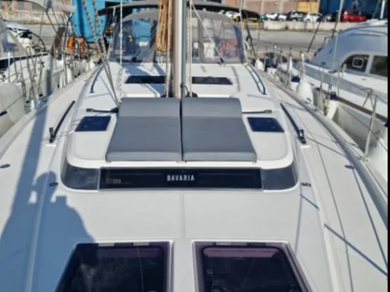Boat rental Bavaria Bavaria C45 in Volos on Samboat