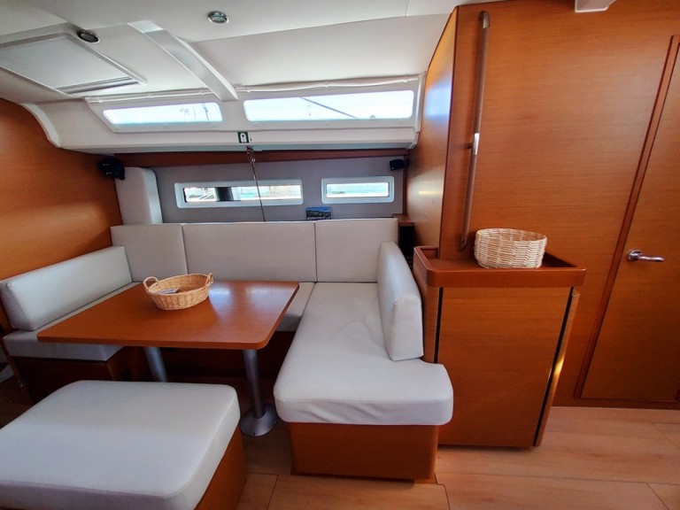 Sailboat rental in Rhodes (City) - Jeanneau Sun Odyssey 440