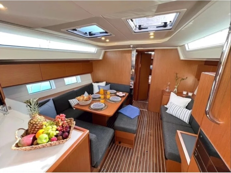 Bareboat Rental Sailboat Bavaria with a boat licence