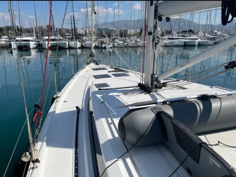 Bavaria Bavaria C45 in Alimos on SamBoat