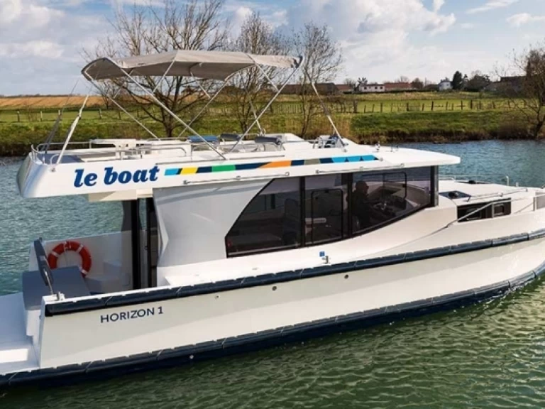 Houseboat rental with or without captain Premier Le Mas-d'Agenais