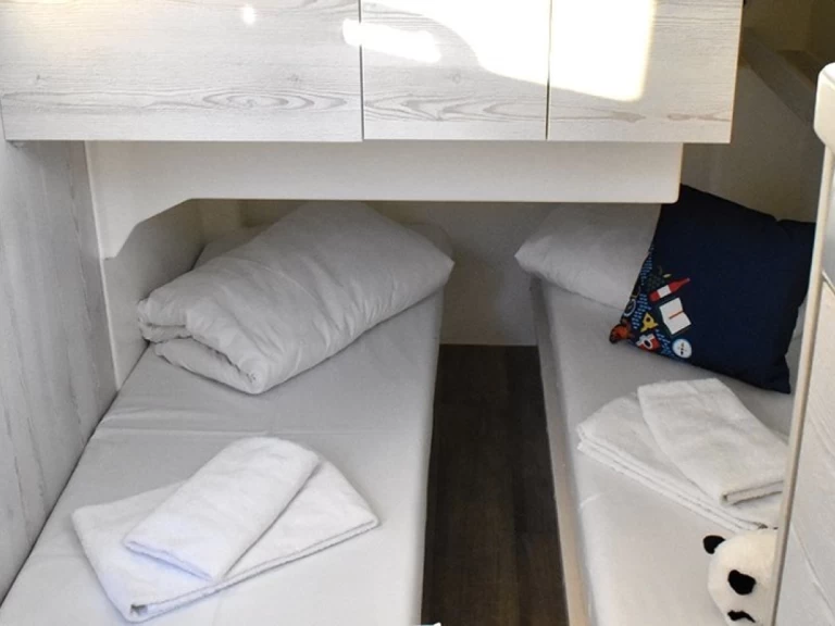 Houseboat rental in Nieuwpoort - Premier Horizon 5