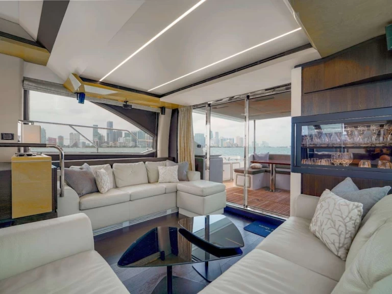 Luxury Yacht for rent Bahamas at the best price