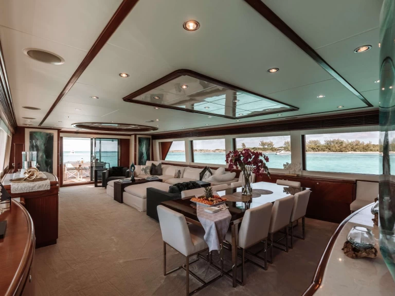 Luxury Yacht rental with or without captain Hargrave Saint Martin