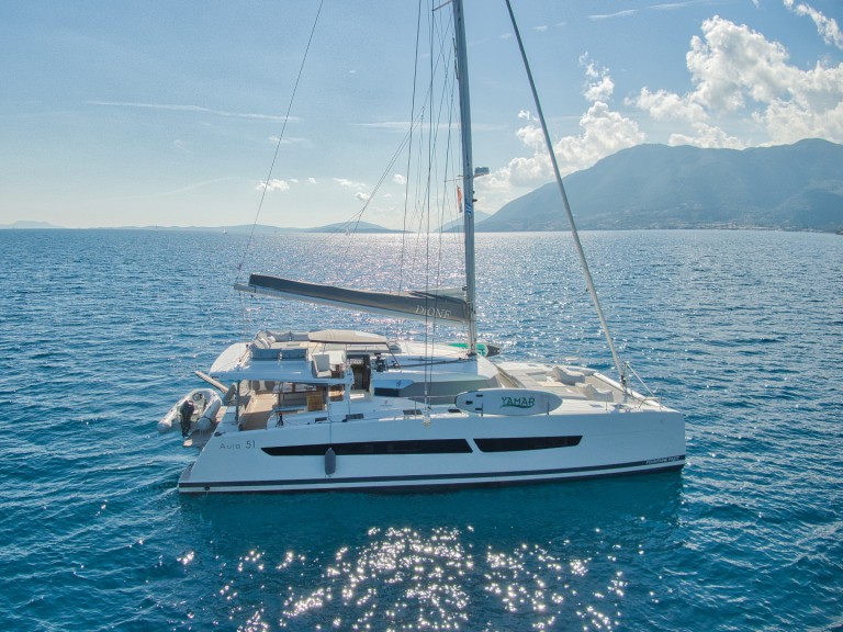 Catamaran rental in Lefkáda - Fountaine Pajot Aura 51