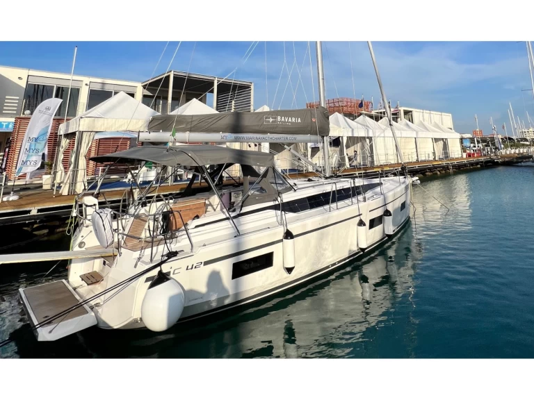 Sailboat rental in Castiglioncello - Bavaria Bavaria C42