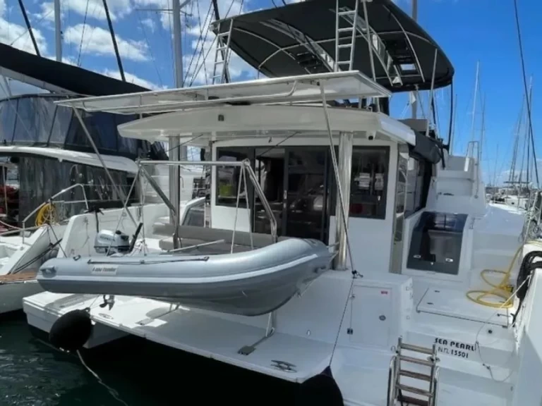 Bali Bali 4.8 charter bareboat or captained in  Alimos