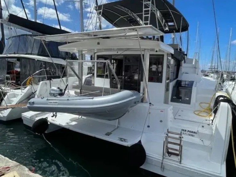 Bali Bali 4.8 in Alimos on SamBoat