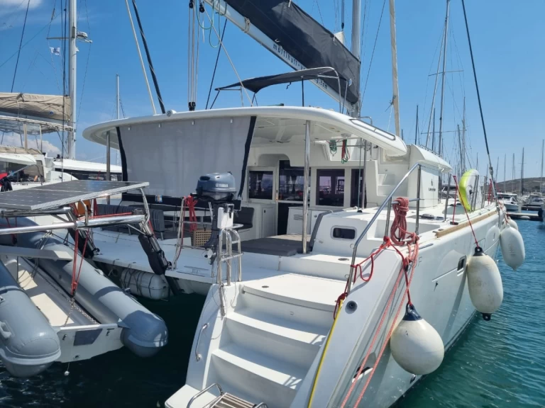 Yacht charter Lávrio cheap Lagoon 450 F
