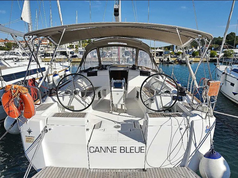 Sailboat rental with or without captain Jeanneau Alimos