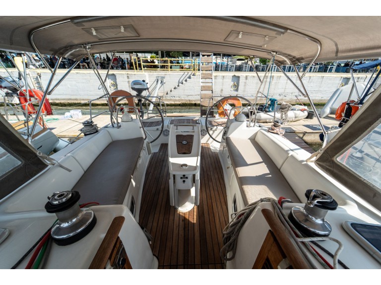 Sailboat for rent Kavála at the best price