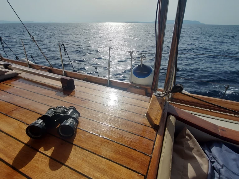 Bareboat Rental Sailboat  with a boat licence