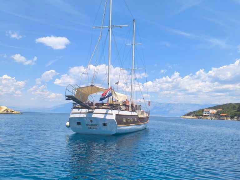 Bareboat Rental Sailboat  with a boat licence