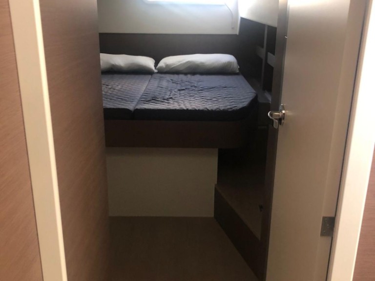 Yacht charter Le Marin cheap Bali 4.6