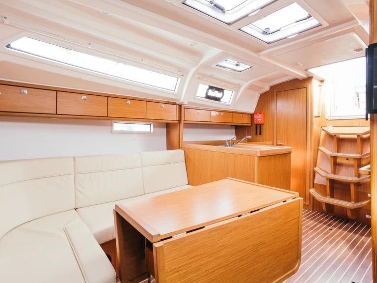 Rent a Bavaria Cruiser 37 Lemmer
