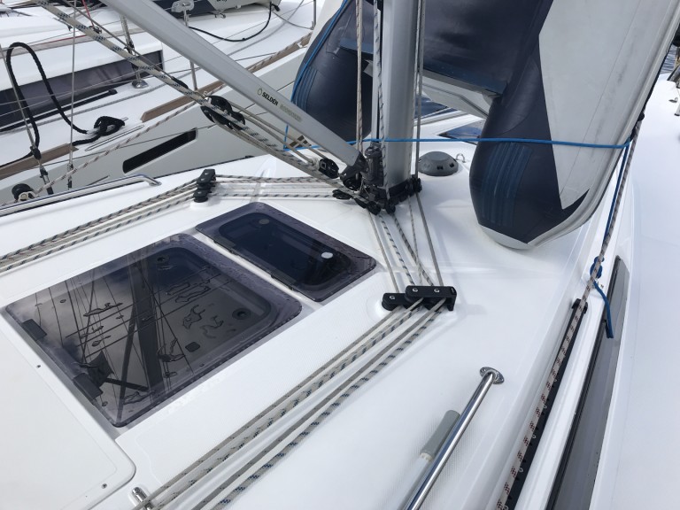 Yacht charter Cugnana Verde cheap Bavaria Cr 34