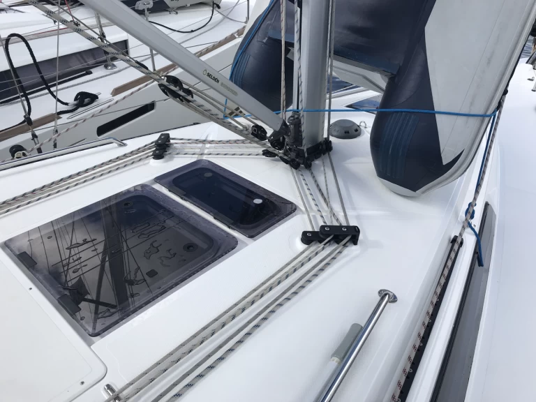 Yacht charter Cugnana Verde cheap Bavaria Cr 34