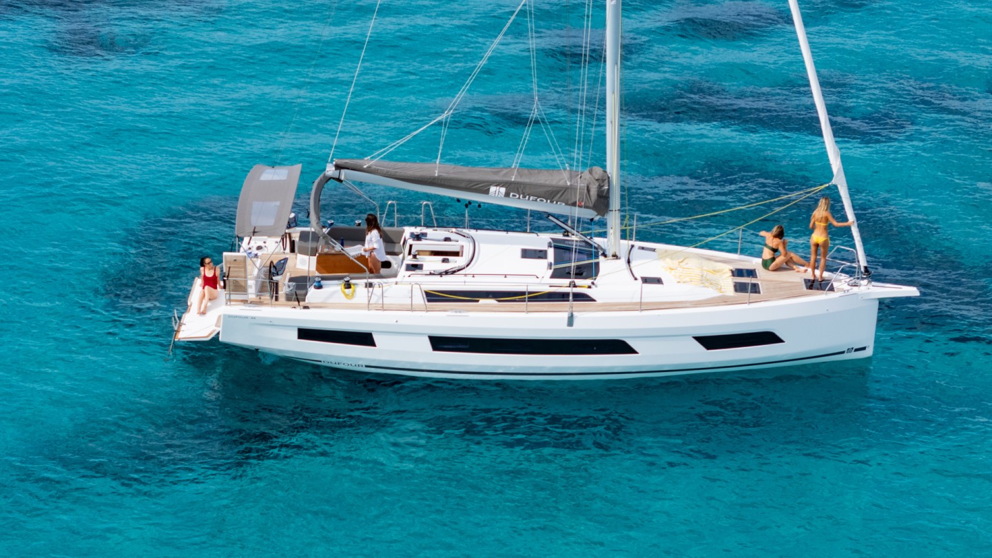Rent a Sailboat Dufour 44 in Golfe-Juan (Smack) | SamBoat