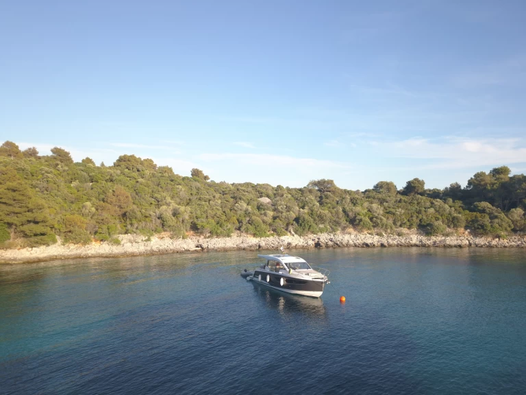 Sealine Sealine C390 charter bareboat or captained in  Biograd na Moru