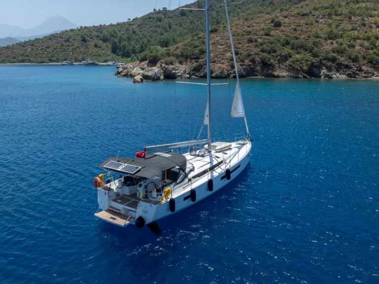 Sailboat rental with or without captain Jeanneau Fethiye