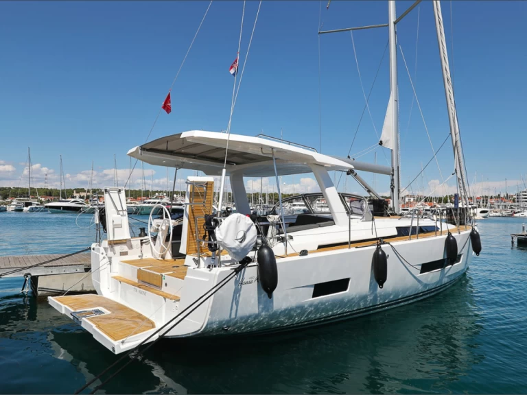Sailboat rental with or without captain Hanse Pirovac
