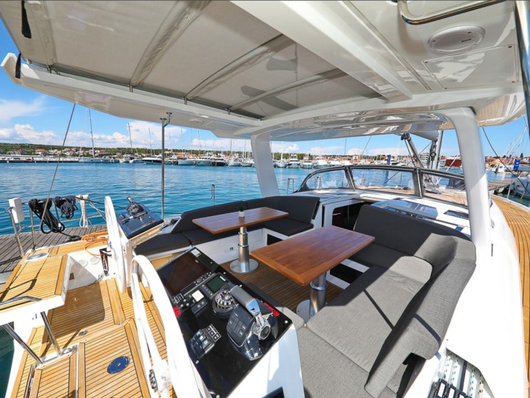 Bareboat Rental Sailboat Hanse with a boat licence