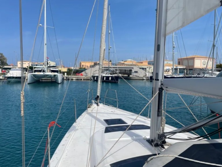 Dufour Dufour 390 charter bareboat or captained in  Lefkáda