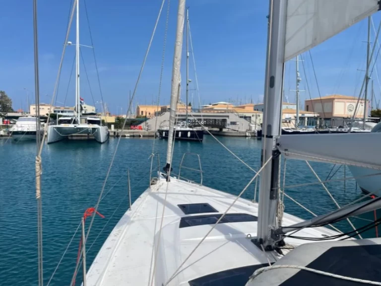 Dufour Dufour 390 charter bareboat or captained in  Lefkáda
