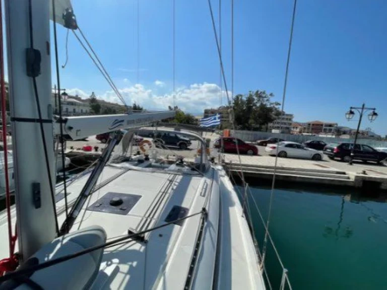 Bénéteau Oceanis 40.1 in Lefkáda on SamBoat