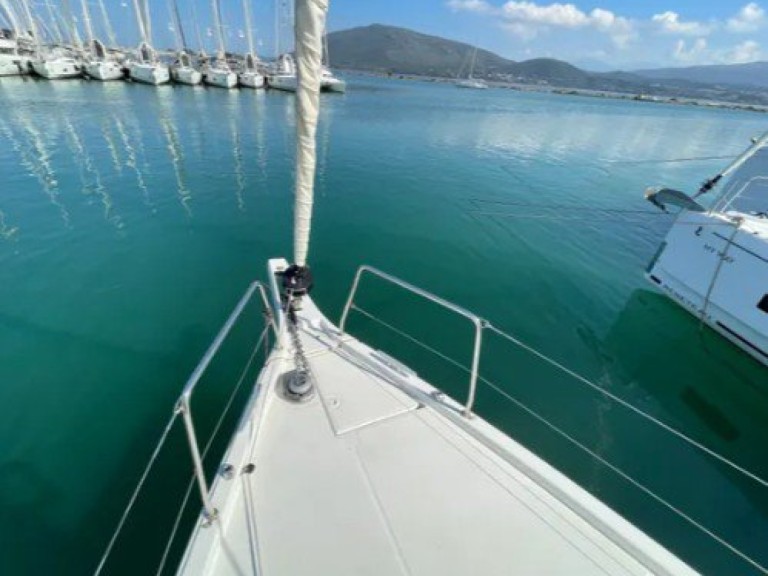 Yacht charter Lefkáda cheap Oceanis 40.1