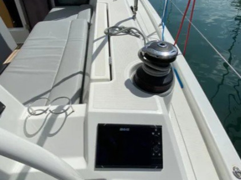 Boat rental Bénéteau Oceanis 41.1 in Lefkáda on Samboat