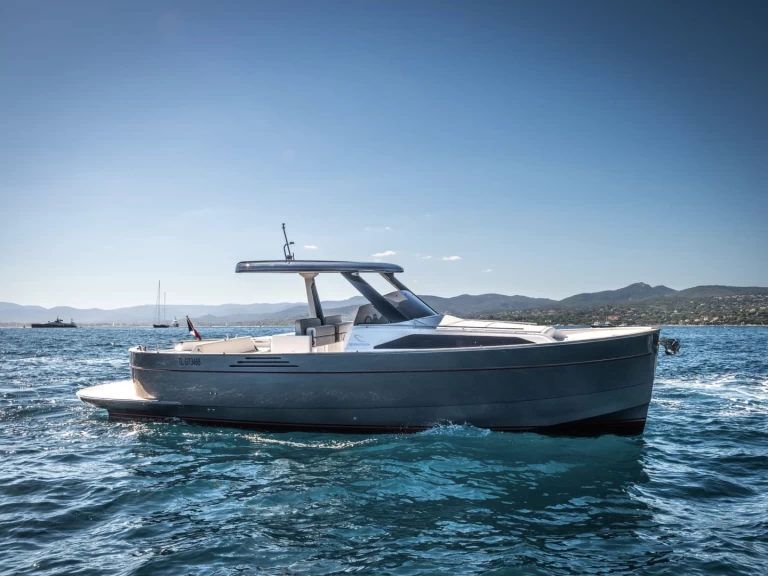Apreamare Gozzo 35 in Saint-Tropez on SamBoat