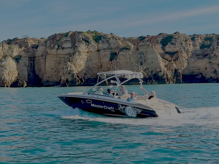 Bareboat Rental Motorboat Mastercraft with a boat licence